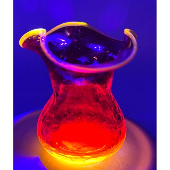 Vintage Crackle Amberina Glass Vase With Ruffled Edge 3.75" Tall Cadmium Glow - Picture 1 of 4